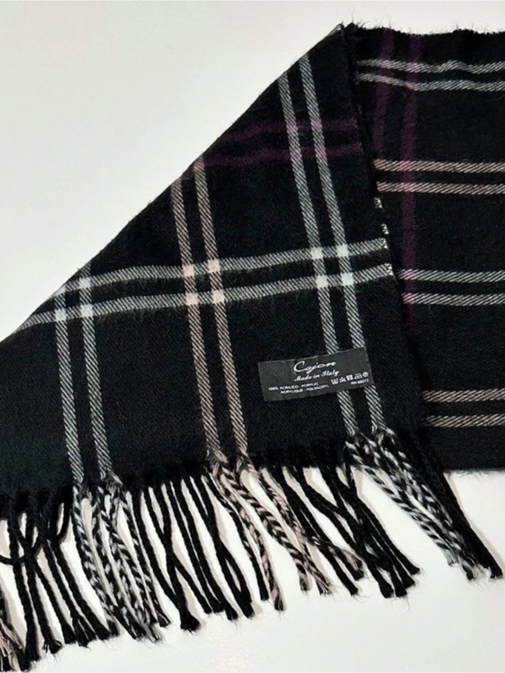 Cezon Plaid Acrylic Fringe Scarf in Black & White Like New